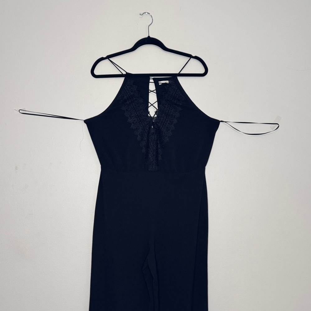 WAYF Lace elegant lace criss cross Black Jumpsuit